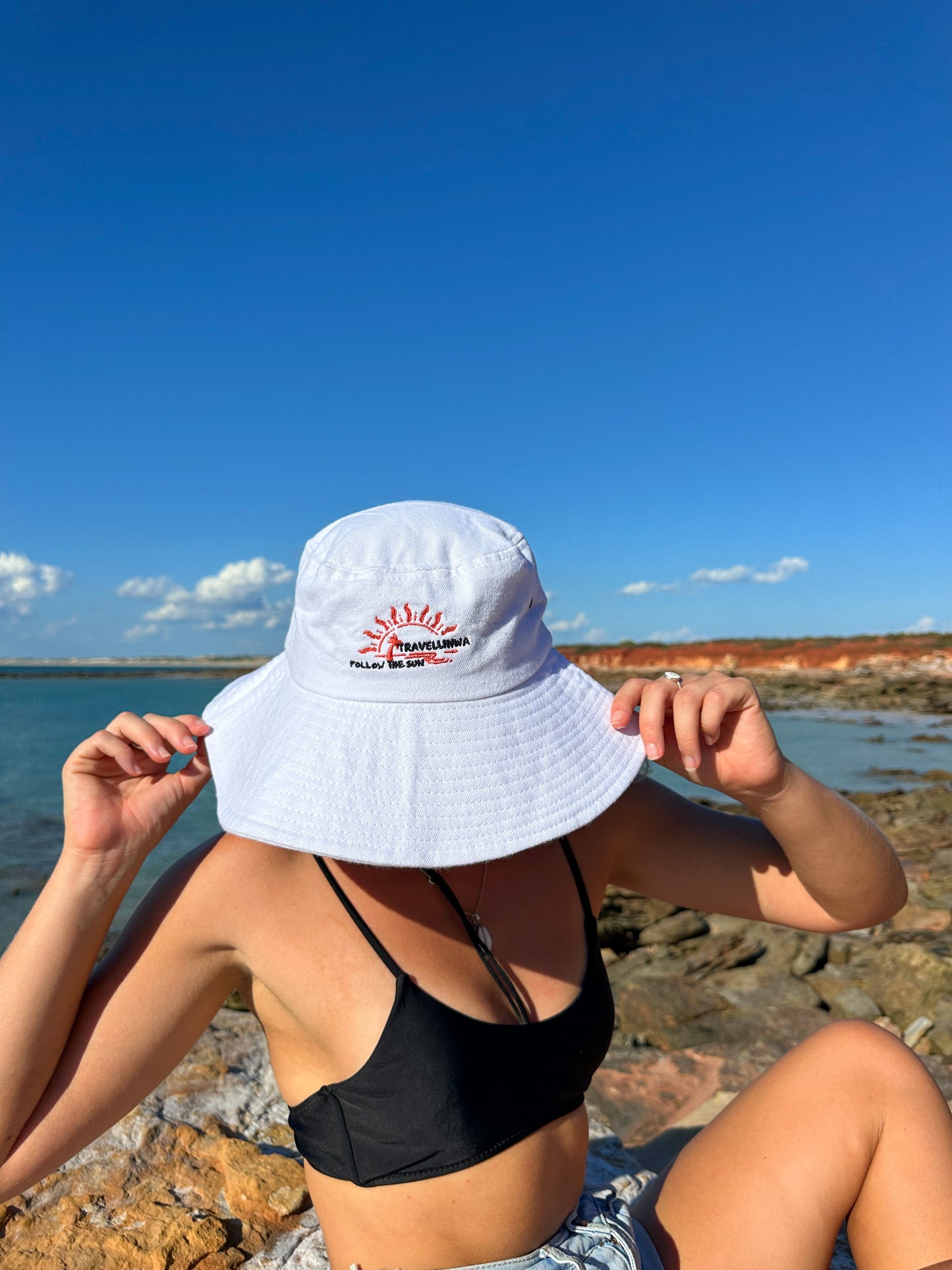 Wide Brim Travellinwa Bucket Hat